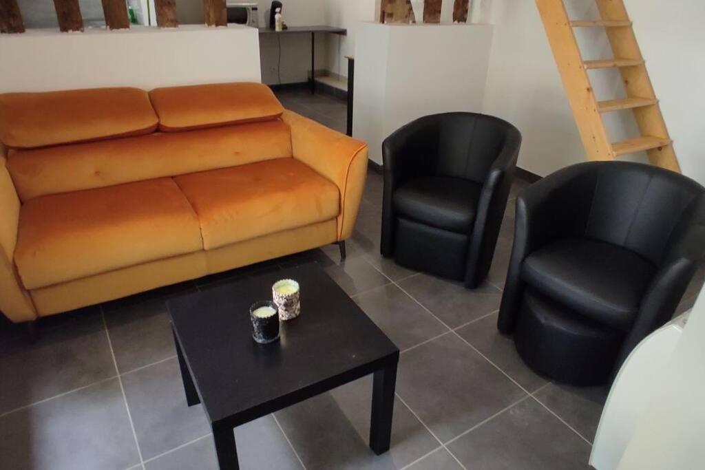 Appartement Hyper Centre Mayenne Eksteriør billede